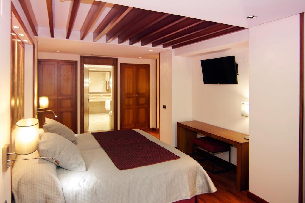 Casa Consistorial Hotel ฟูเอนฮิโรลา ภายนอก รูปภาพ